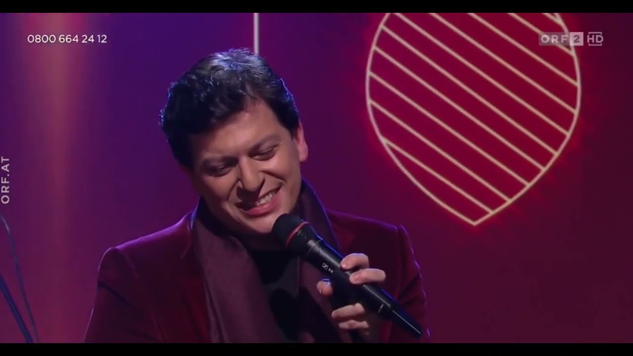 Patrizio Buanne sings 