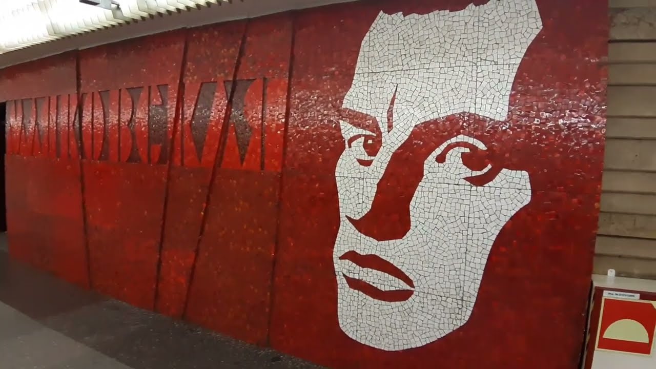 Санкт-Петербург, станция метро Маяковская
