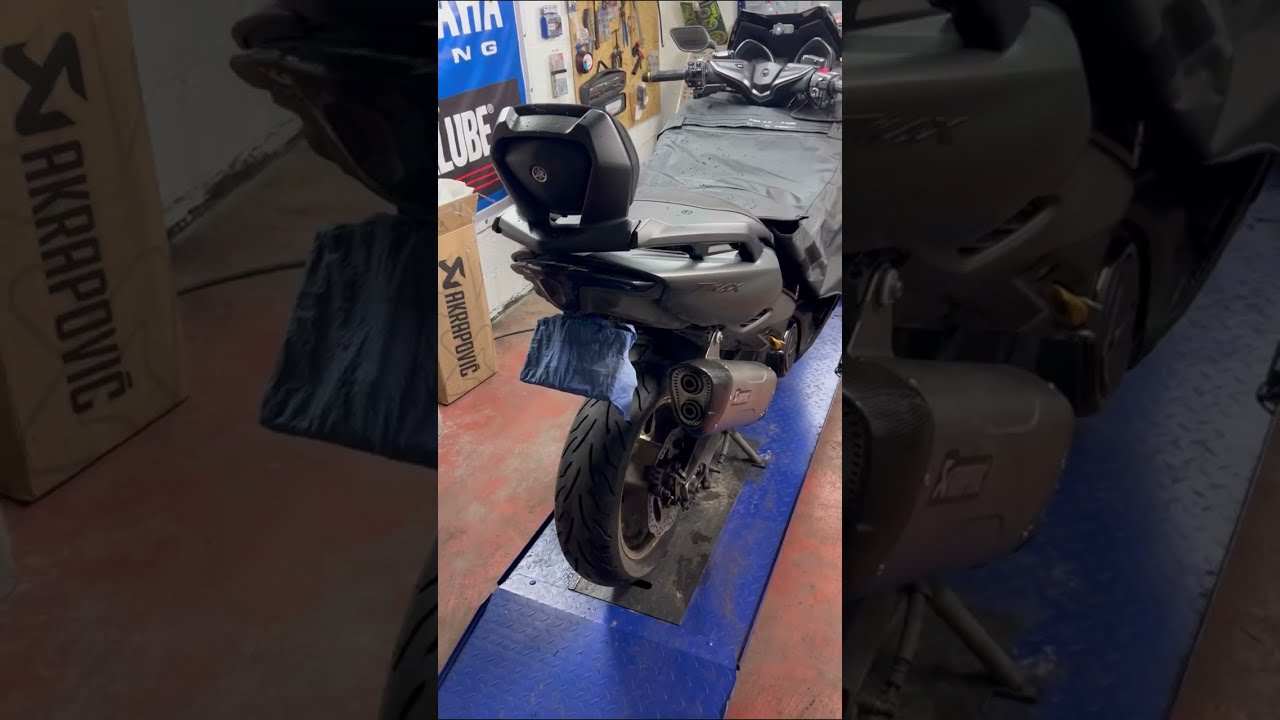 tmax 560 retirer les deux chicanes sur le pot AKRAPOVIC 2022