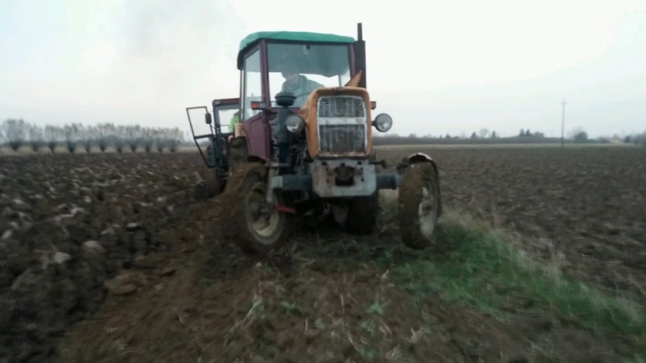 Ciężka orka zimowa ursus C-330, C-360 w akcji :) Podkarpacie ;)