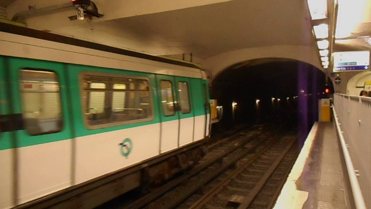 Service provisoire à Place d'Italie (métro de Paris, ligne 7)