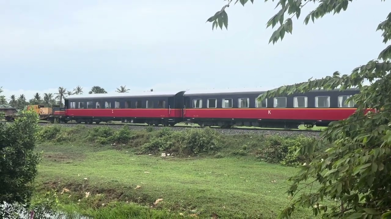 The train are going and reserving 🚞 #viral #train #reservation #travel 