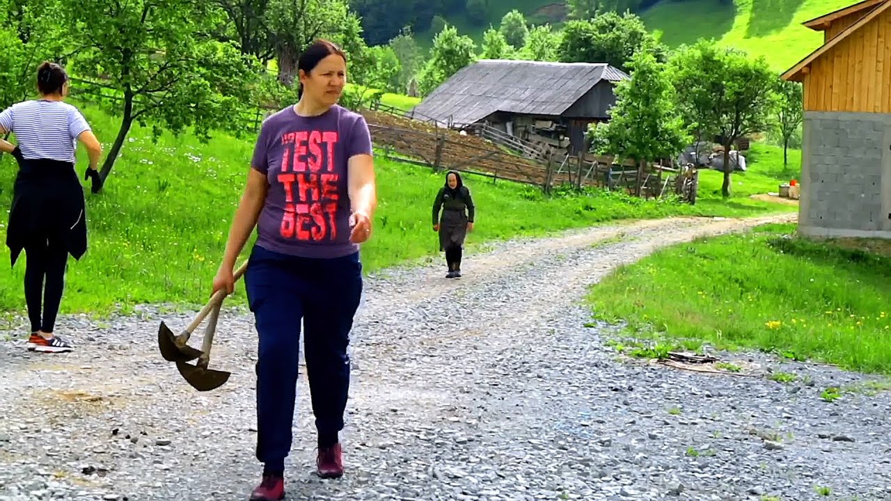 DESA DI UKRAINA: KESEDERHANAAN  DI PEGUNUNGAN CARPHATIAN 