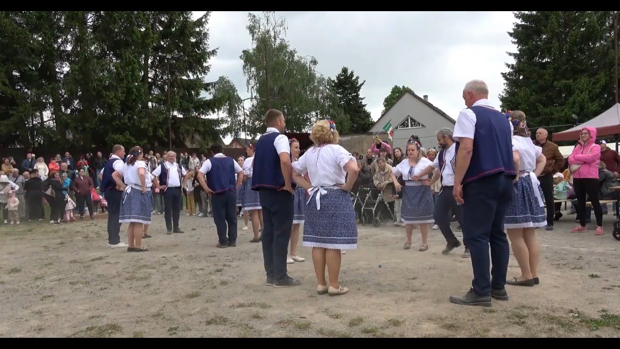 Mezouň oslavy 1000 let - promítání z oslav 1000 let obce - 1. ledna 2026