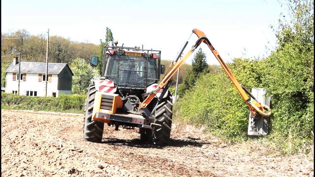 [Canon] New Holland M100+ Epareuse Lagarde