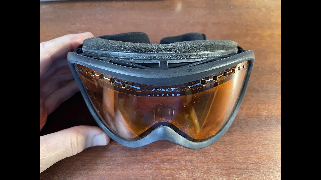 Ski goggle vent foam repair