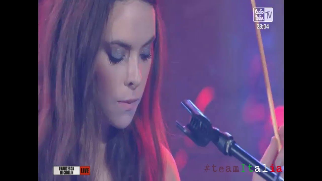 Francesca Michielin - Magnifico (Radio Italia Live 15.04.2016)