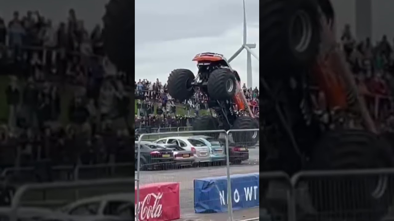 Monster trucks at #santapod 🛻