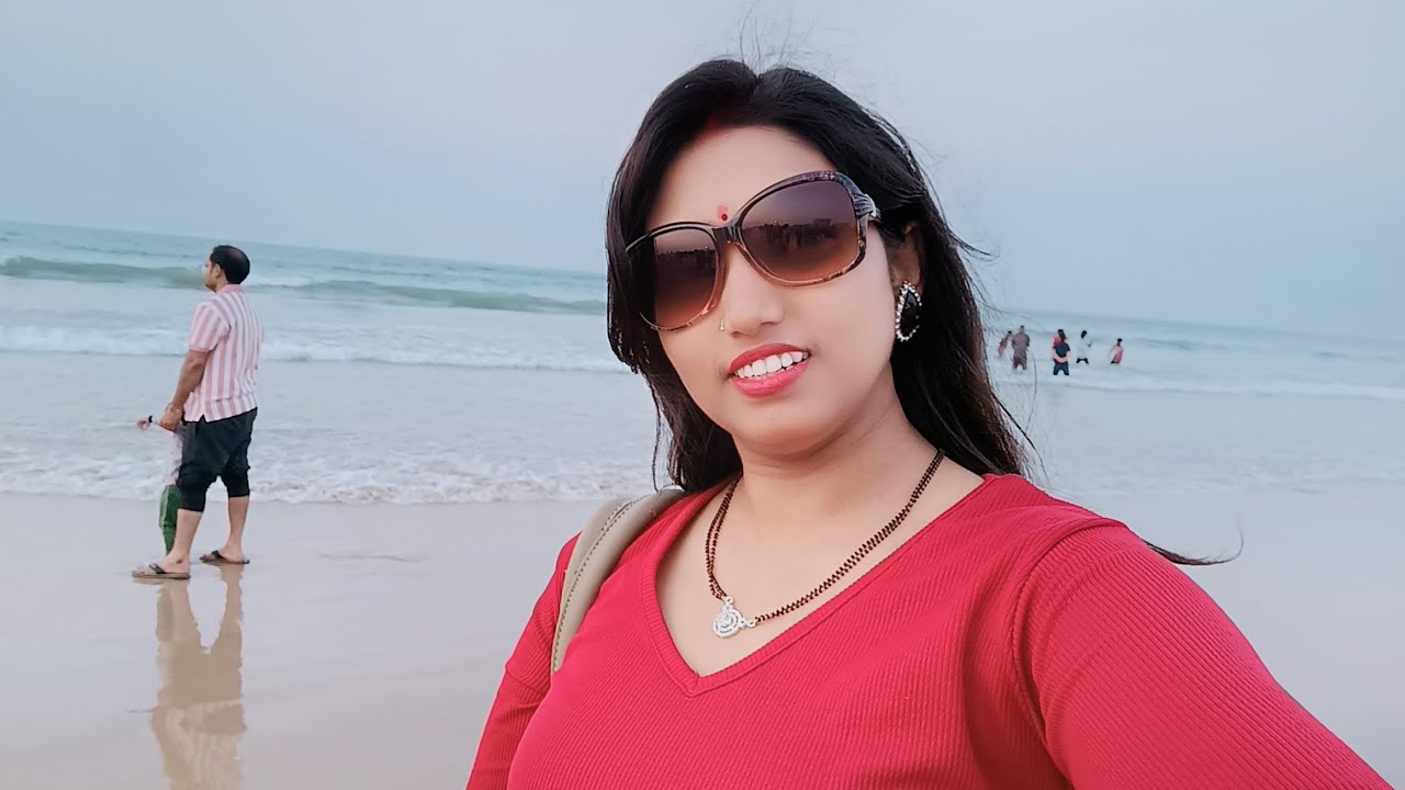 Beach pe ki khub Masti ☺️☺️laduu achanak kiu rone lga😮