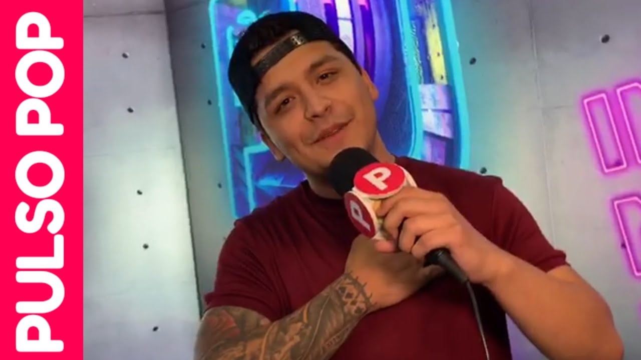 CHRISTIAN NODAL habla de su vida amorosa y primera vez en PREMIOS JUVENTUD