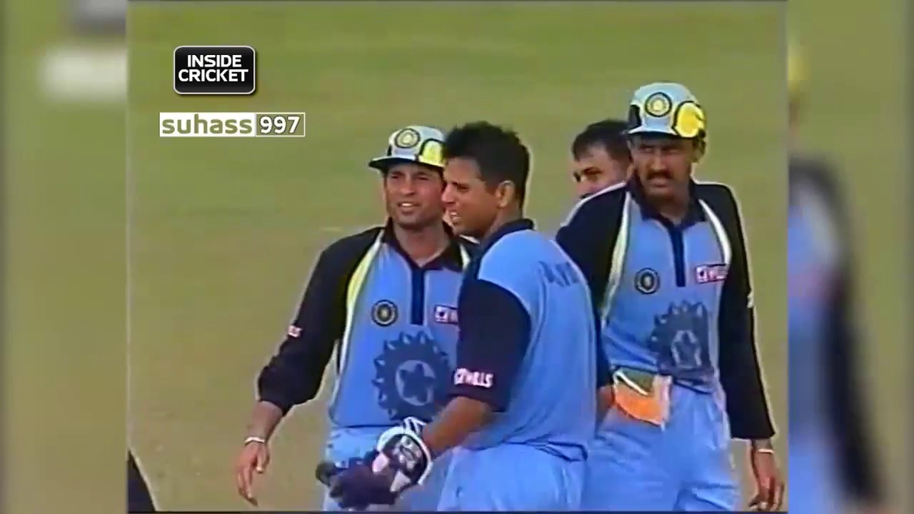 Jayasuriya cuts loose - Atrocious fielding by India!