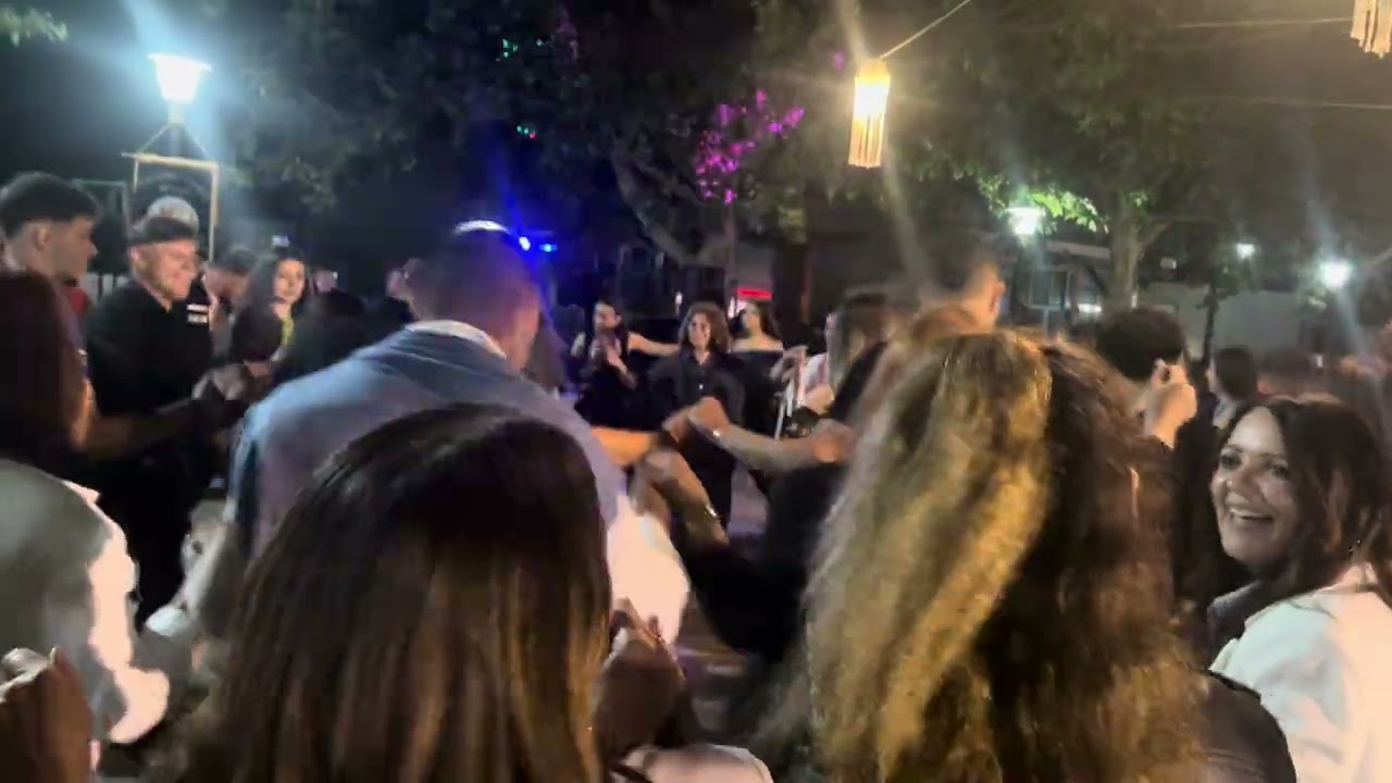 ΣΩΤΗΡΙΑ ΚΑΡΑΒΑΣΙΛΗ, ΓΙΑΝΝΗΣ ΖΙΑΚΟΣ ΚΛΑΡΙΝΟ, ΜΙΑ ΜΟΝΤΕΡΝΑ ΑΛΟ ΤΗΝ ΑΘΗΝΑ, ΠΕΤΡΩΤΟ ΤΡΙΚΑΛΩΝ