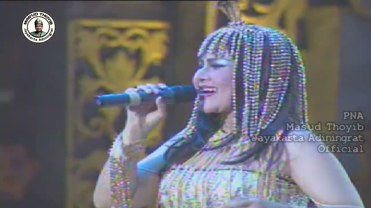 Kecewa  -  Elvy Sukaesih  #Gelegardangdutakbar #elvysukaesih