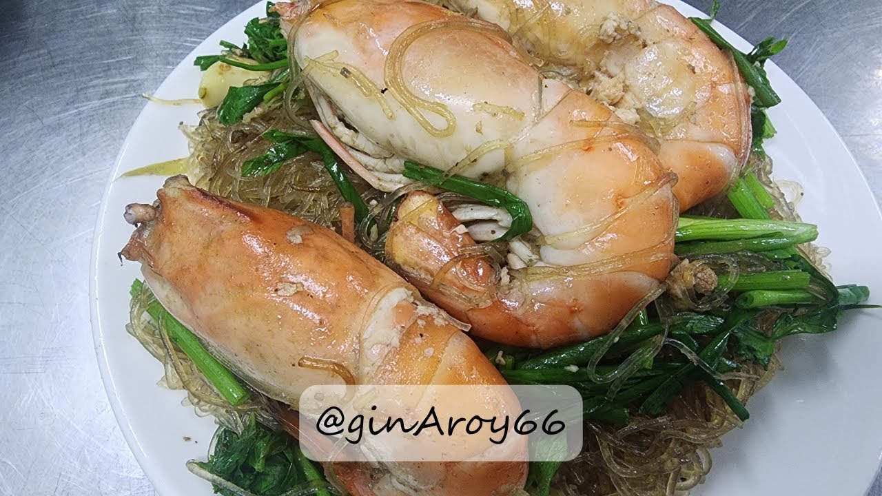 Goong Ob Woonsen (Glass Noodle Casserole with Prawns) | กุ้งอบวุ้นเส้น