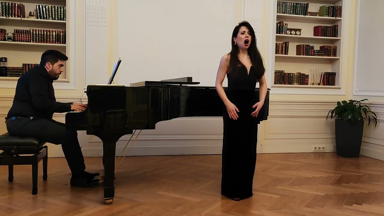 Ecco,respiro appena. Io son l'umile ancella. Adriana Lecouvreur, Cilea