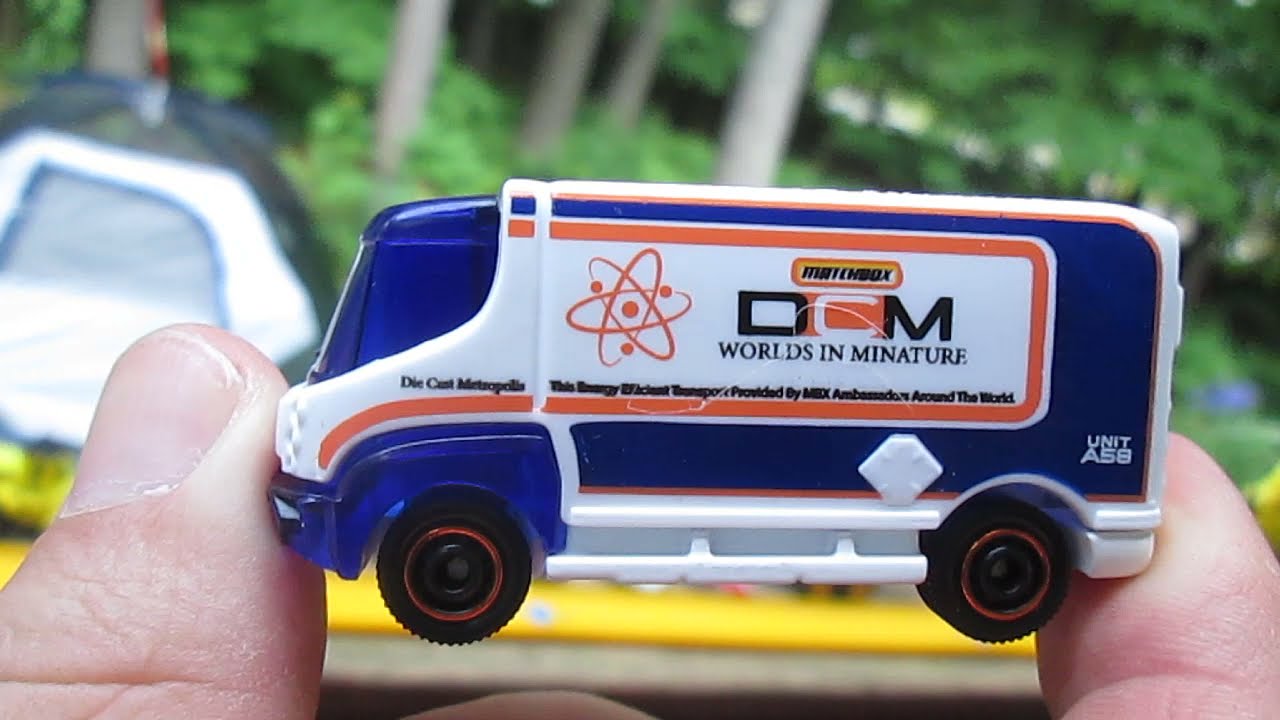 '09 International eSTAR Van/Bus 2021 Matchbox Toy Diecast Unboxing and Review - 2009 DCM Miniatures