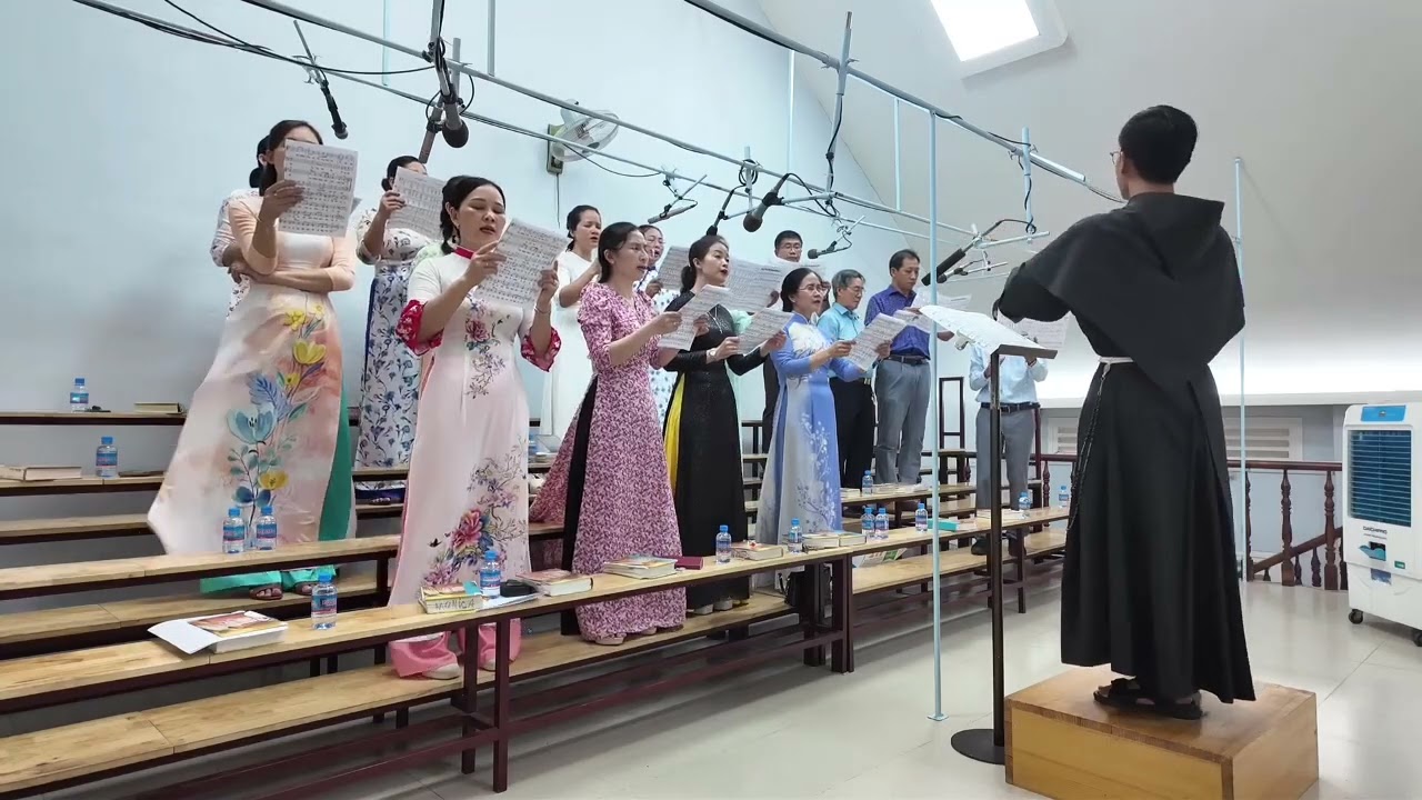     KHÚC ÂN TÌNH                         ST PHÙNG MINH MẪN                   