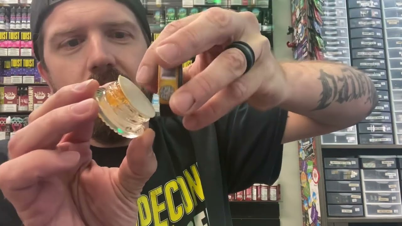 THC review: blowfish delta  8 THC cartridge & HHC cartridge!