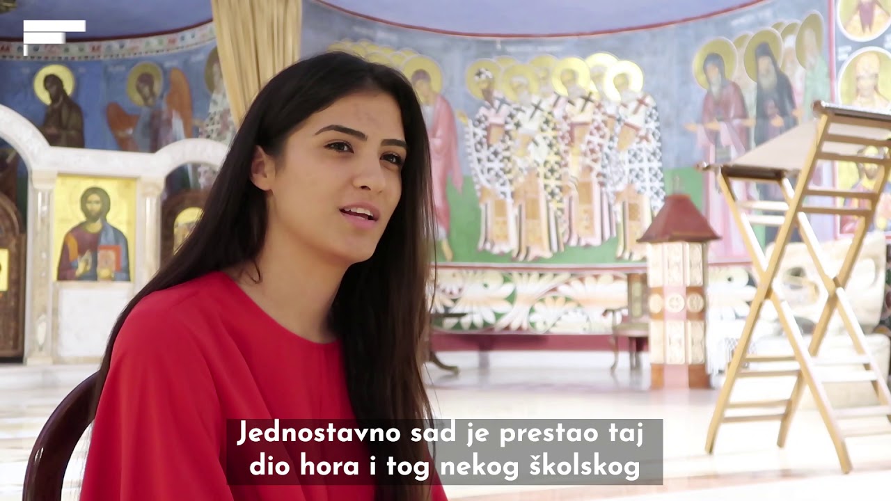 Branka Zečević - Pjevanje etno pjesama u hramu!