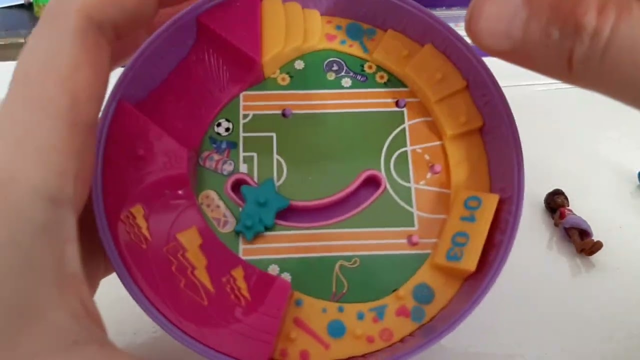 #pollypocket #modernpollypocket Soccer Squad Compact 2021