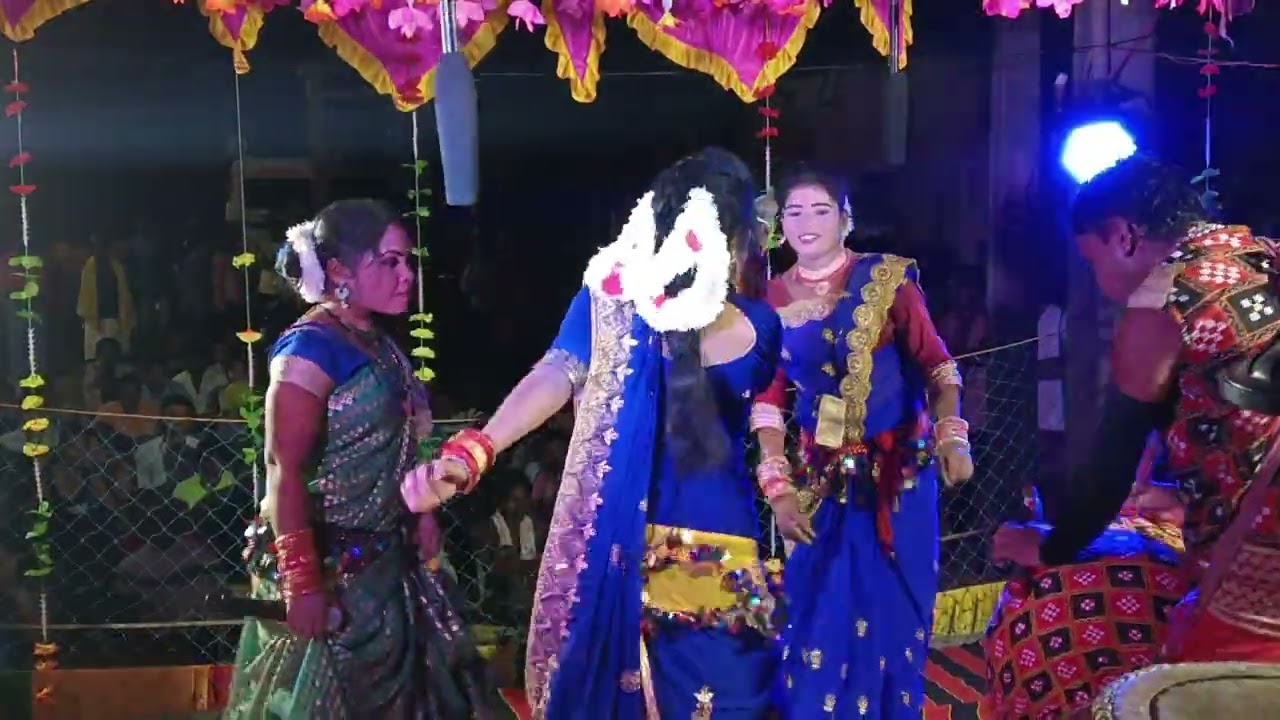 ଅନ୍ଦାର ରାତୀ ରେ ମାଁ ଦୁଲୁ କେ ଛାତି ମାଁ ସୁରେଶ୍ଵରୀ ମହିଳା ଦଣ୍ଡ ନୃତ୍ୟ R Danda Media 