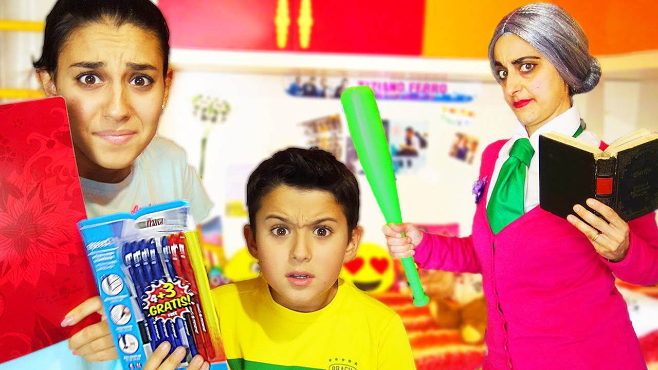 TROVA GLI ACCESSORI BACK TO SCHOOL NASCOSTI DA SCARY TEACHER LA MAESTRA SPAVENTOSA!! - BTS Mitama