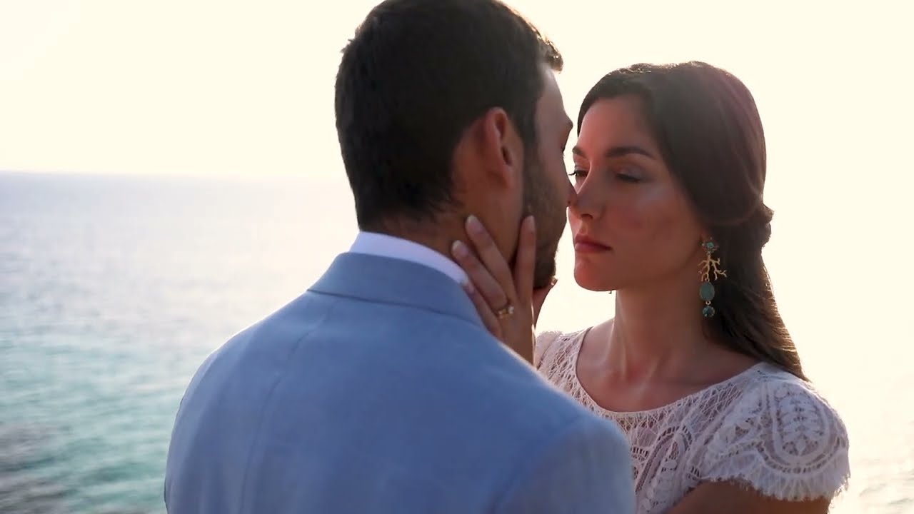MHARES SEA CLUB // Mediterranean Wedding
