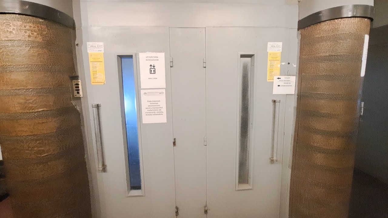 2x Old IFMA traction elevators (1x broken) @ Calea Victoriei 25, Bucharest, Romania