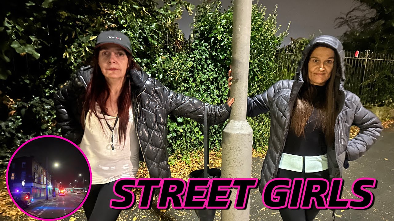WALKING THE BEAT on SHEIL ROAD ~ Rappers & SLAPPERS. (NIGHT TIME)