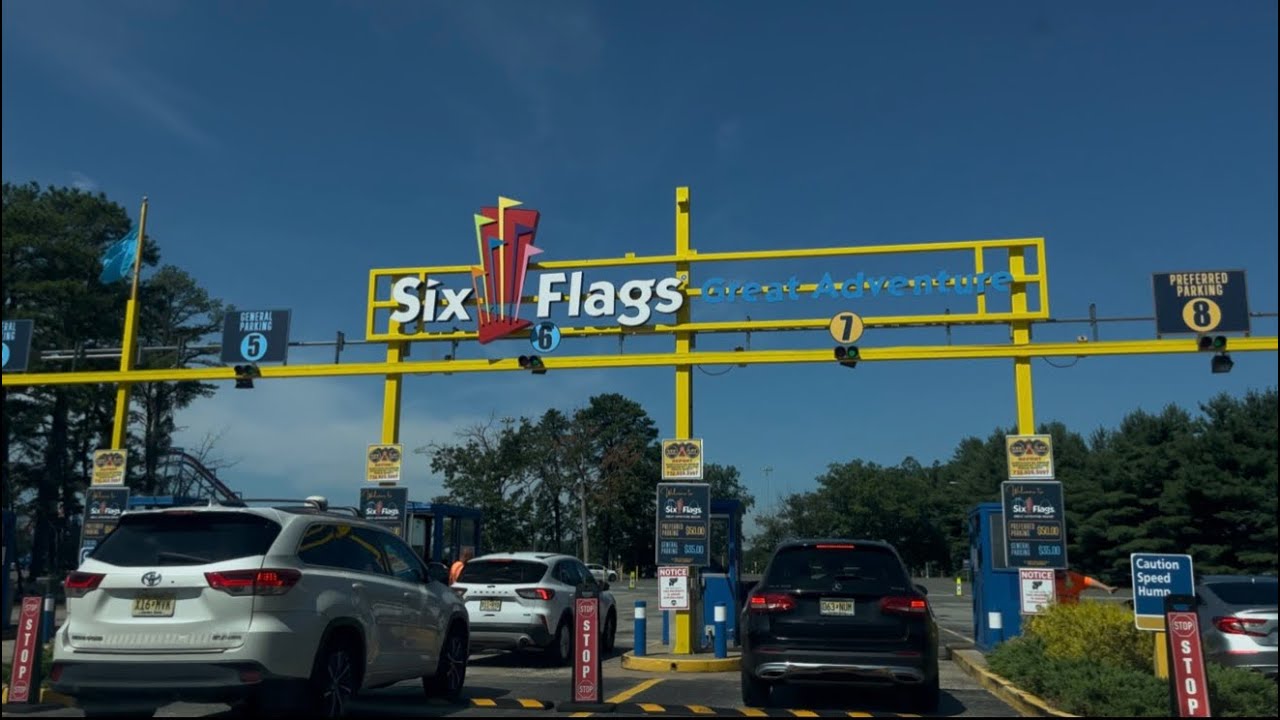 Six Flags in the summer 