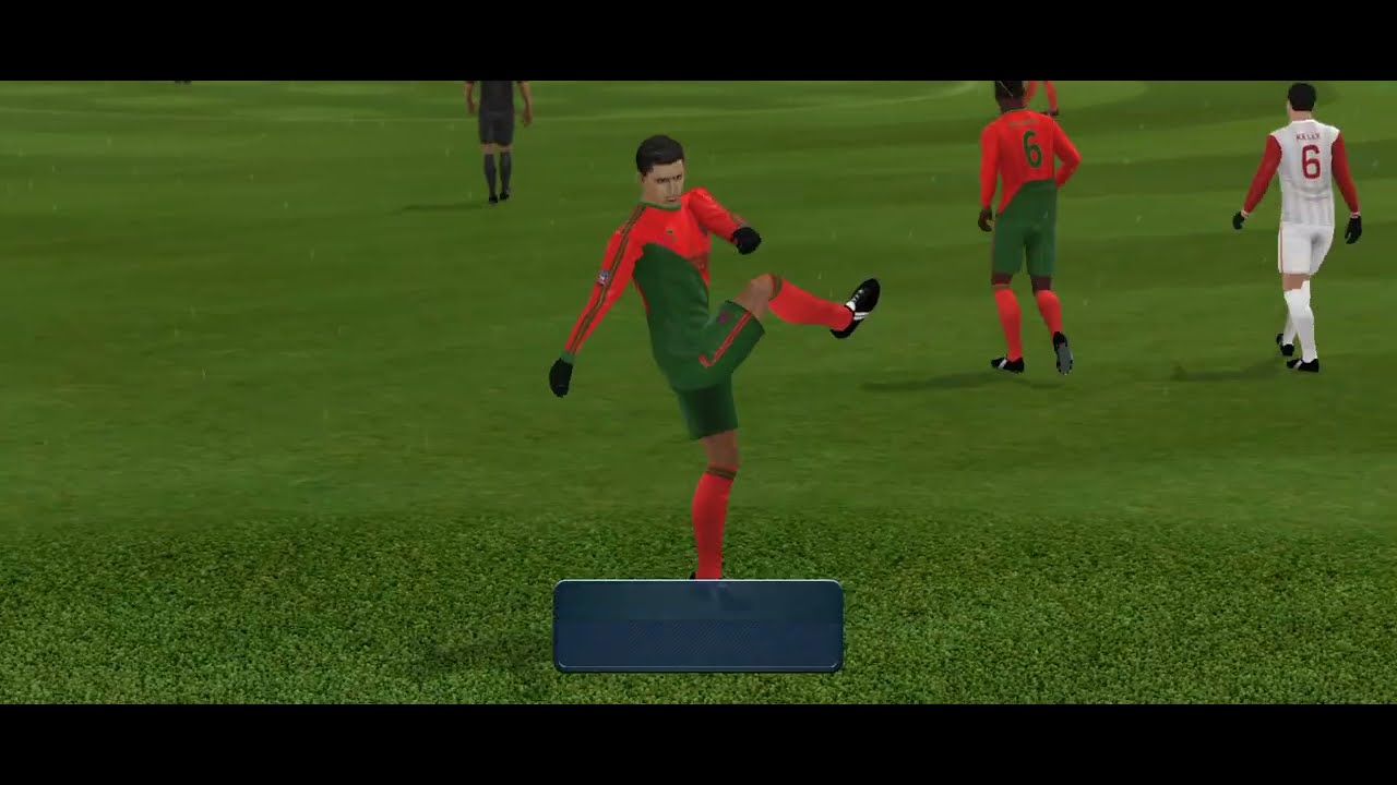 Mechi kali sana yenye magoli mengi messi na ronaldo wacheza timu moja nawote wameanza na mastar weng