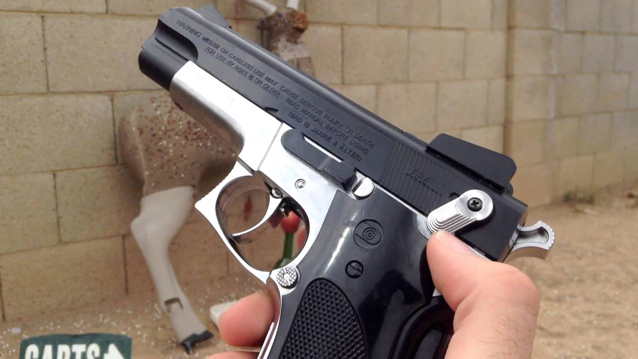 Daisy Model 93 BB gun shooting (S&W 659)