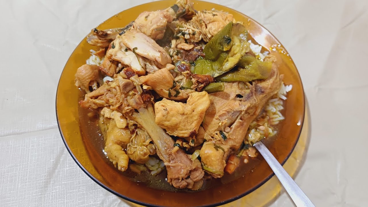 ALMOÇO DE HOJE frango com quiabo e jilo