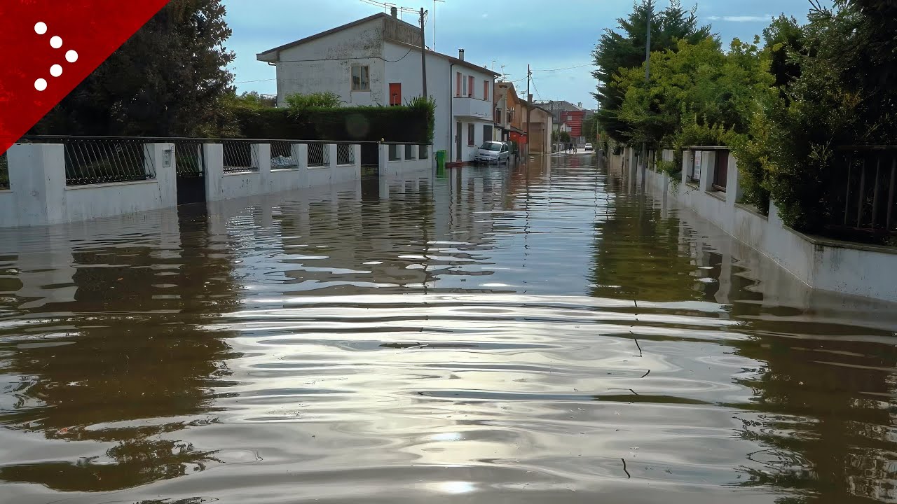 Forte maltempo tra Veneto ed Emilia Romagna sul delta del Po: allagamenti a Porto Viro (Rovigo)