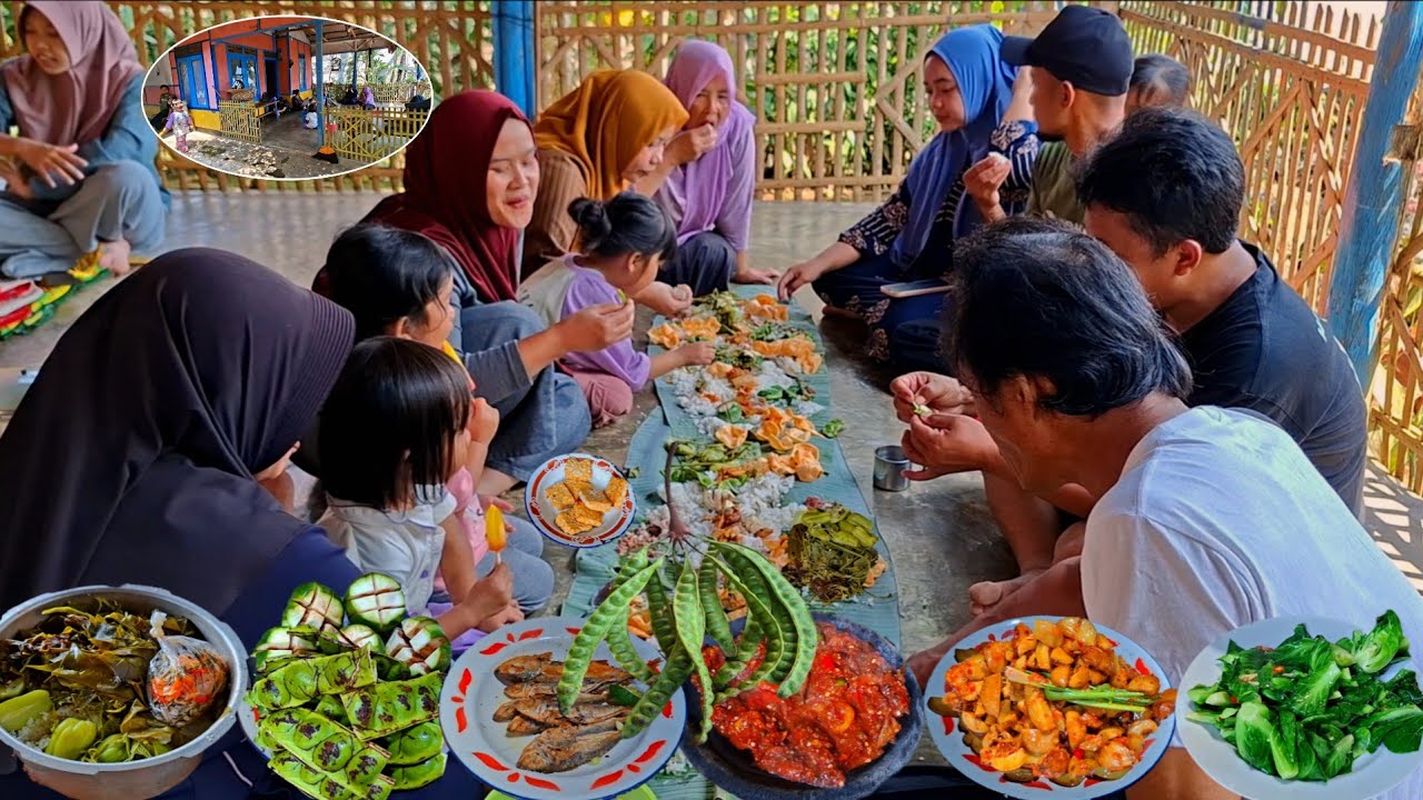 BOTRAM NASI LIWET RAME RAME,BARENG KELUARGA,LALAPAN SUPER MELIMPH,PETE,SAMBEL,TERASI,PEDA,JENGKOL