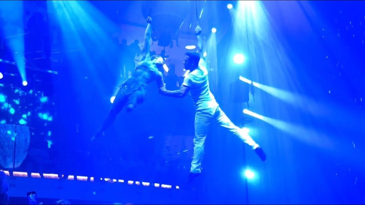 Loving Vegas - Carnival Mardi Gras Center Stage