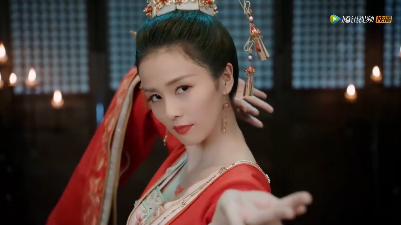 女主换上女装跳舞，全场男人惊艳到流鼻血，心机女恨她抢风头气得牙痒痒 | 九流霸主 Overlord