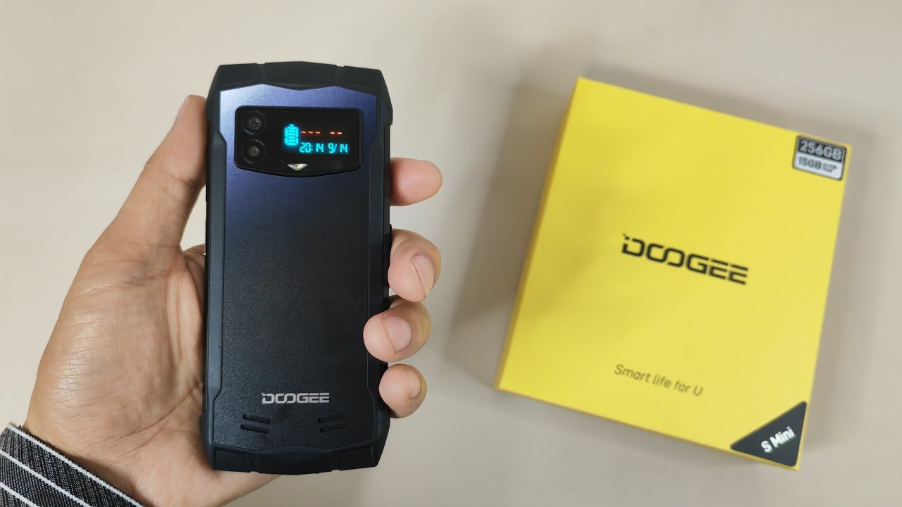 Doogee S Mini  Unboxing + IP68 Test Video,  World's First Dual & Mini Screen Rugged Phone #doogee