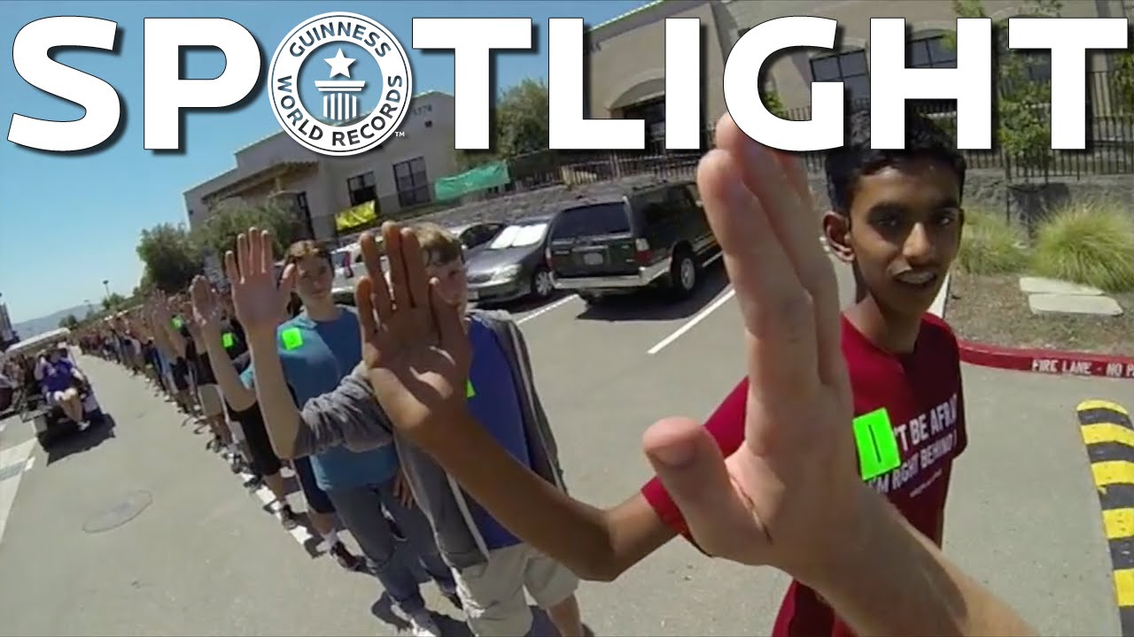 Most high fives in a minute - Spotlight