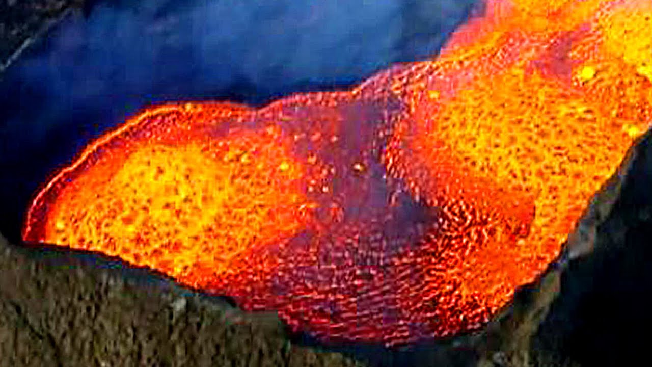 SPECTACULAR VOLCANIC LAVA FISSURE ERUPTION IN ICELAND - (Read Description)