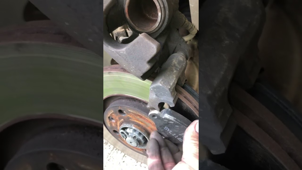 Como trocar pastilha de freio do Citroën Xsara em casa de forma simples