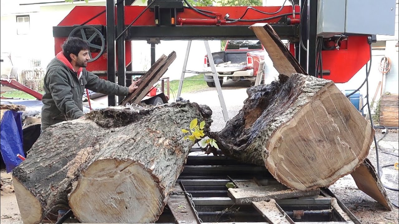 This Log Came Apart on my Sawmill