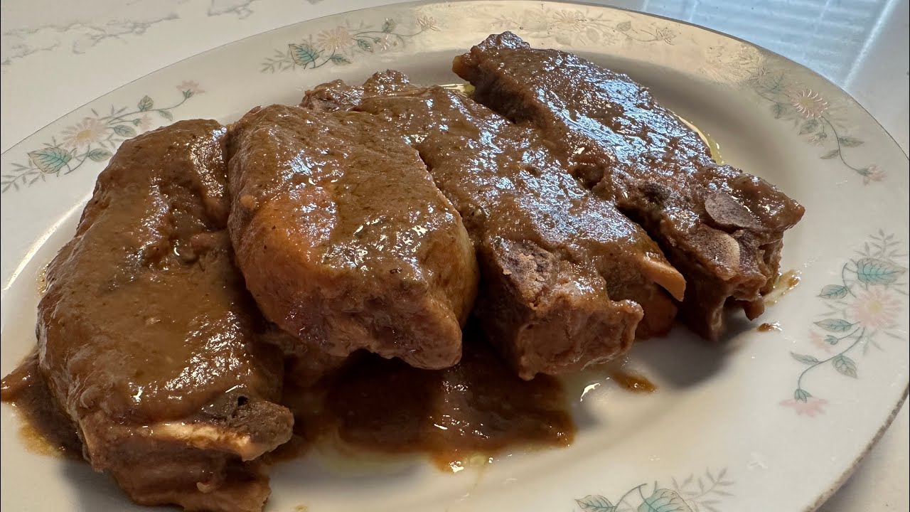 Costillas de cerdo en salsa de tamarindo hechos en la estufa