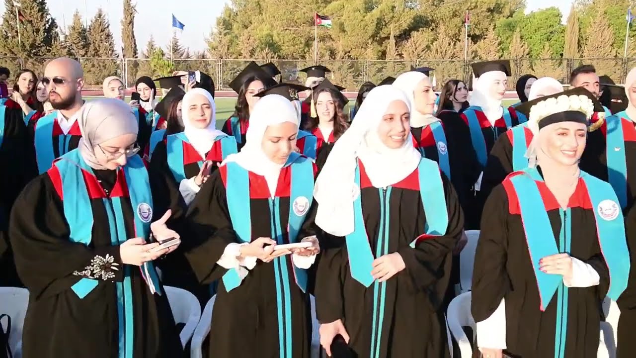 كلية الصيدلة حفل تخريج الفوج السادس والثلاثين جامعة العلوم والتكنولوجيا