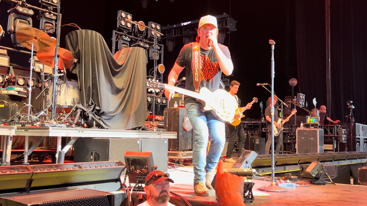 Travis Denning-After A Few(live) 7/27/25 Tinley Park