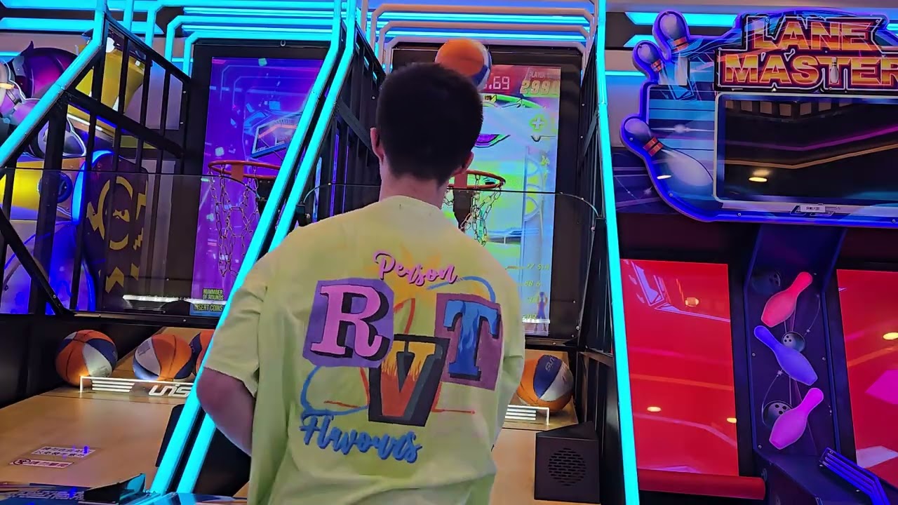 啟德零售館冒險炫動三代機8顆硬橡膠球6127分(+55)(Easy)
