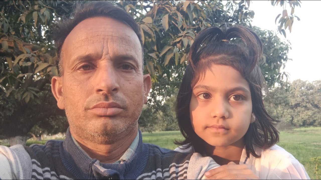 हरे हरे दूबडे में घूम कर हमारी तबियत खुश हो गई