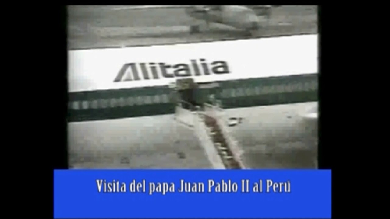 Bienveniida del presidente Belaunde al Papa Juan Pablo II a su llegada al Perú.