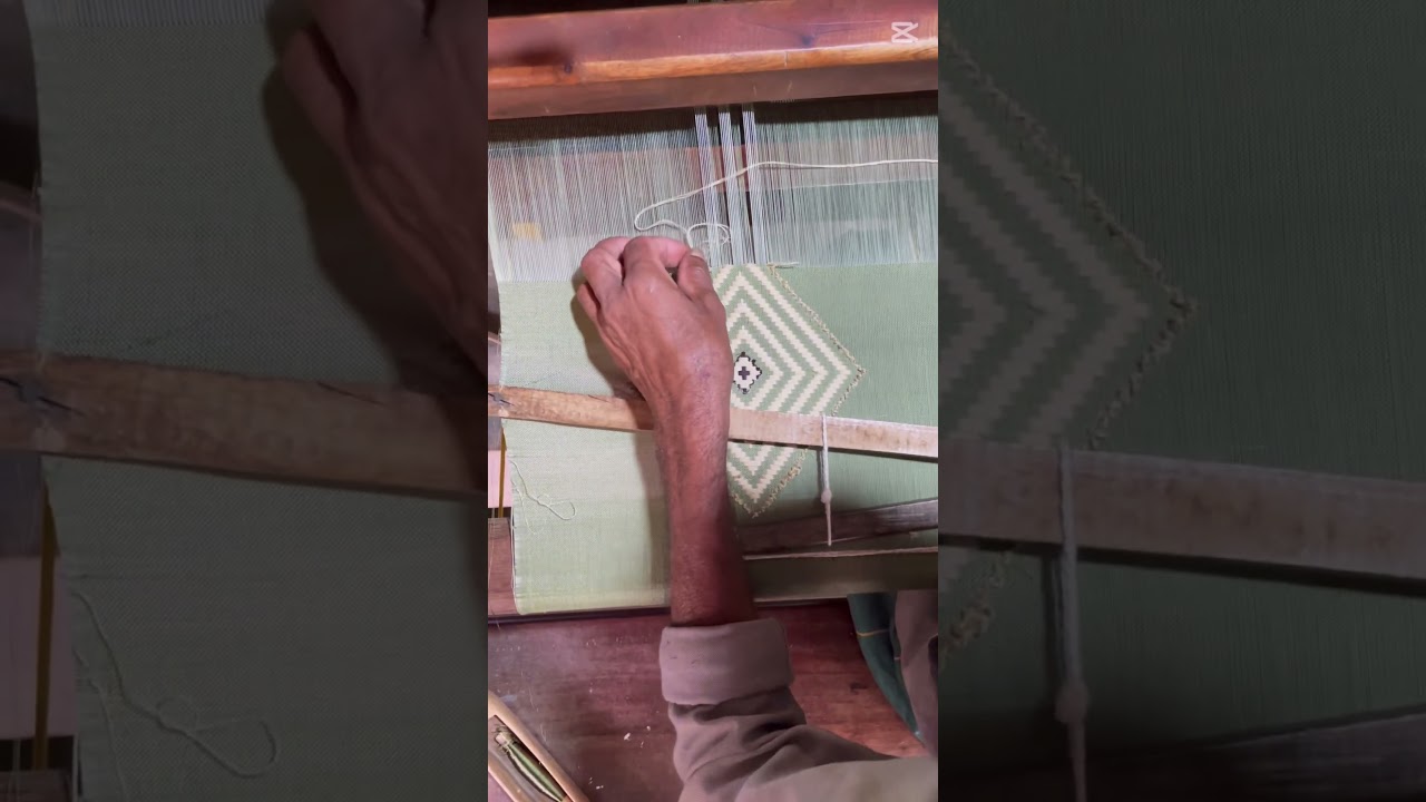 Dumbaraa weaving #handloom #handmade #fashiondesign #fabric #fashion