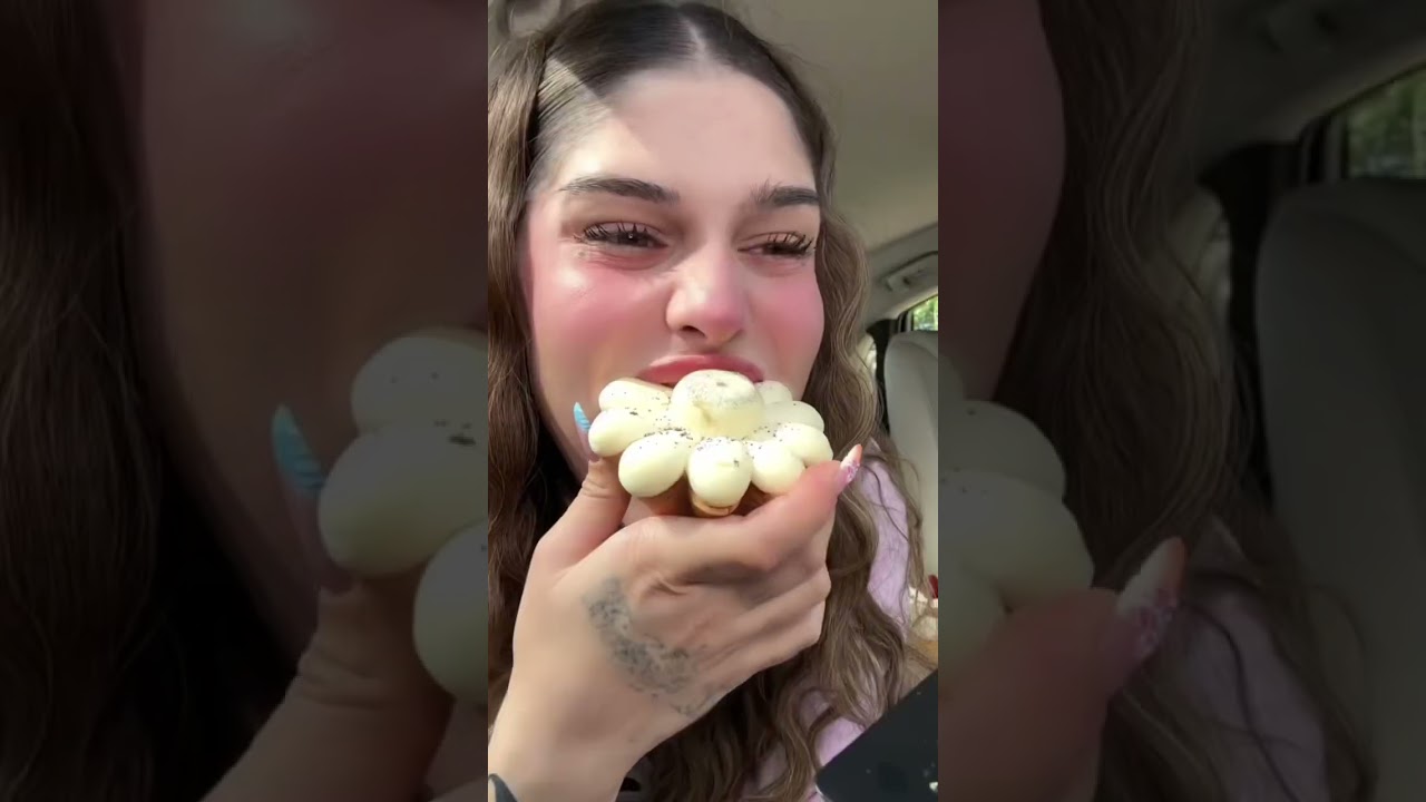 Probando postres bonitos de Miami